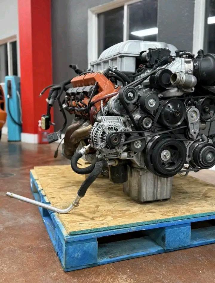 6.2 Hellcat Engine with 8HP90 trans.m