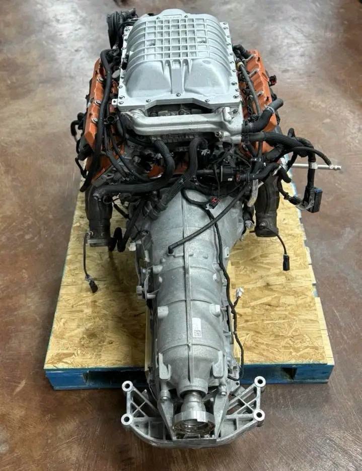 6.2 Hellcat Engine with 8HP90 transm