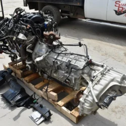 2024 F250 7.3 GODZILLA ENGINE 10R140 4X4 AUTO TRANS - Thumbnail Image 5