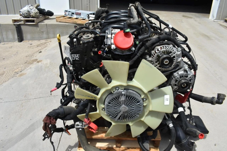 2024 F250 7.3 GODZILLA ENGINE 10R140 4X4 AUTO TRANS - Image 8